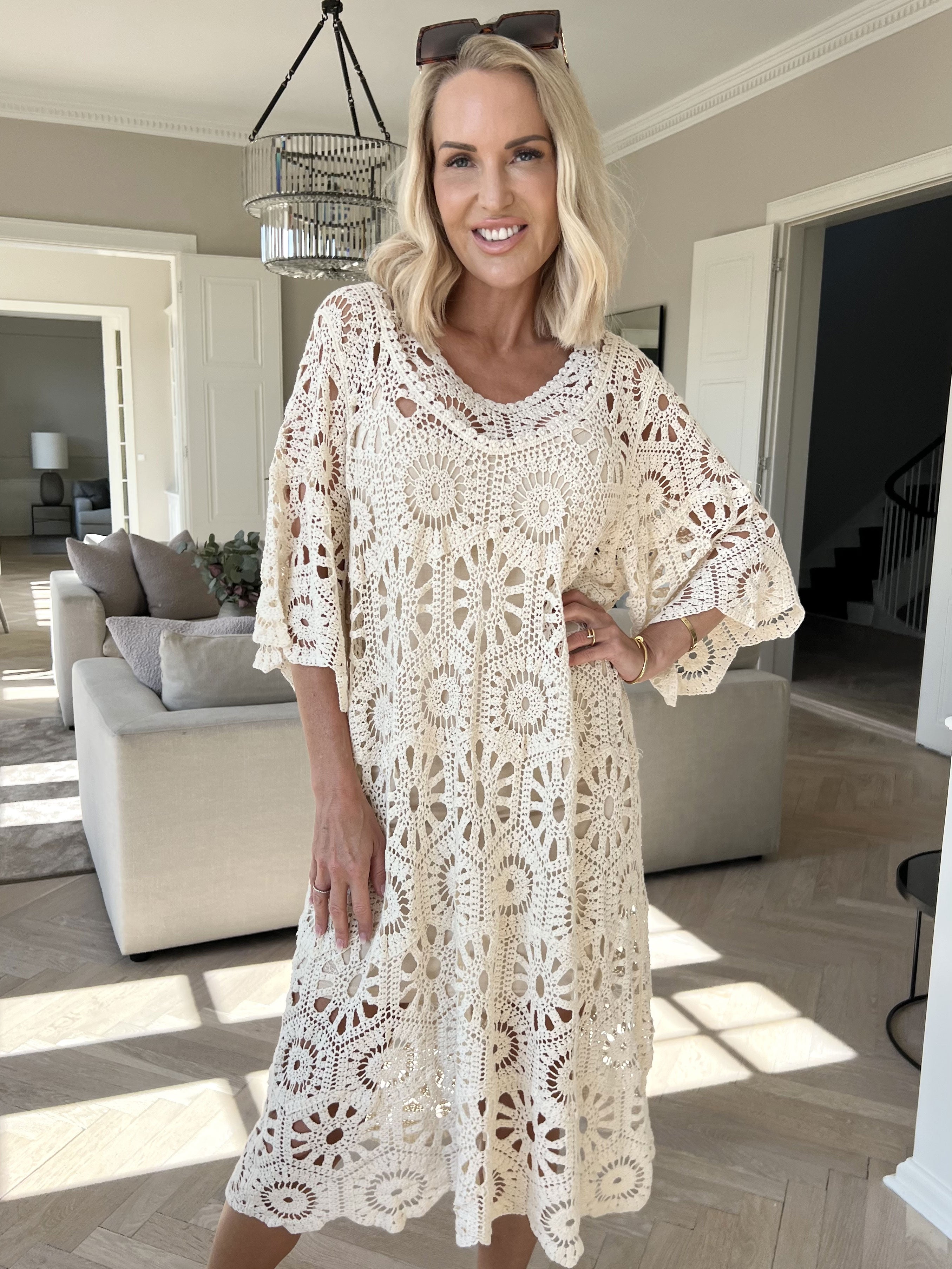 Mabel - Söt virkad klänning i bomull